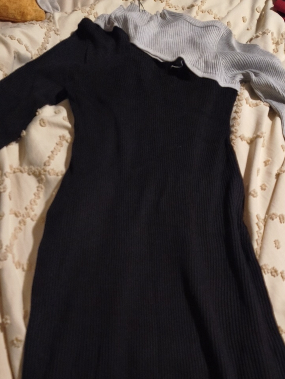 Fashion Nova Two-Tone Ribbed Off-Shoulder Sweater Dress - Black & Light Gray